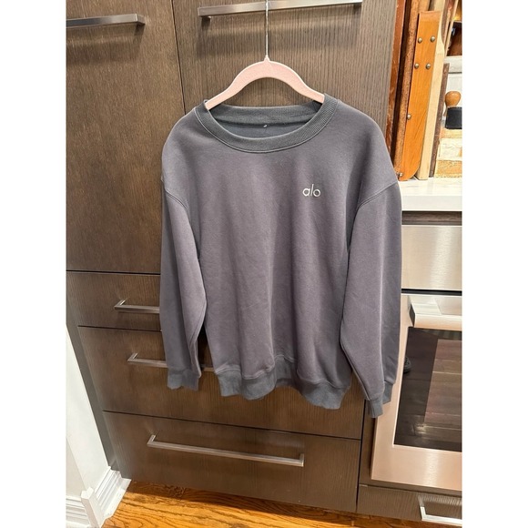 ALO Yoga Tops - Alo Yoga Accolade Crew Neck Pullover oversized woman's Medium